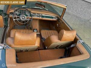 Image 17/45 of Mercedes-Benz 280 SL (1970)