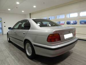 Bild 3/15 von BMW 523i (1998)