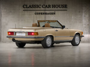 Image 16/99 of Mercedes-Benz 300 SL (1987)