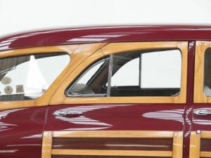 Image 15/15 of Packard Eight Station Sedan (1947)