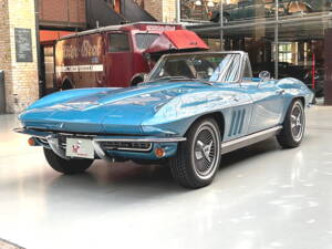 Bild 15/41 von Chevrolet Corvette Sting Ray Convertible (1966)