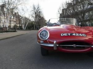 Afbeelding 13/25 van Jaguar E-Type 4.2 (1965)