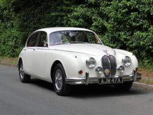 Image 6/24 of Jaguar Mk II 3.8 (1963)