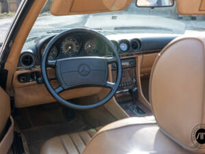 Image 18/32 de Mercedes-Benz 560 SL (1988)