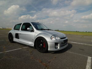 Bild 8/27 von Renault Clio II V6 (2001)