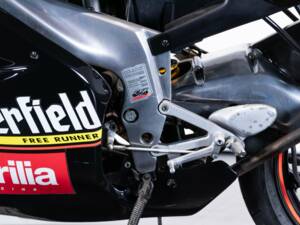 Image 15/50 of Aprilia DUMMY (1998)