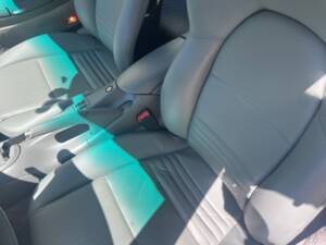 Image 12/39 of Porsche 911 Carrera 4S (2002)