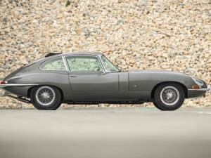 Immagine 25/88 di Jaguar E-Type (2+2) (1968)