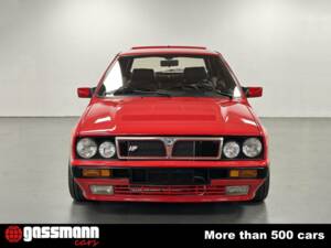 Image 2/15 of Lancia Delta HF Integrale 16V (1990)