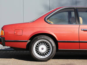 Immagine 8/50 di BMW 633 CSi A (1977)