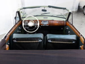 Immagine 21/50 di BMW 502 - 3,2 Litro (1955)