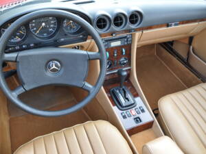 Image 14/52 de Mercedes-Benz 280 SL (1985)