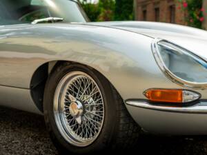 Image 3/21 of Jaguar E-Type 4.2 (1965)