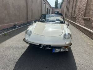 Image 14/63 of Alfa Romeo Spider 1300 Junior (1970)