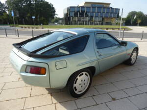 Image 3/7 of Porsche 928 S (1985)