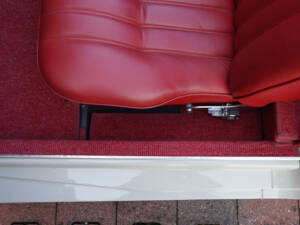 Image 31/50 of Mercedes-Benz 190 SL (1962)