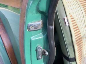 Immagine 61/83 di Morris Minor 1000 Traveller (1969)