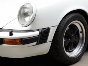 Image 29/50 of Porsche 911 Carrera 3.0 (1977)