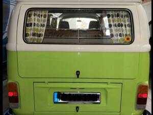 Immagine 3/11 di Volkswagen T2b Camper (1977)