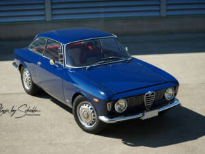 Image 4/26 de Alfa Romeo Giulia 1600 Sprint GT (1966)