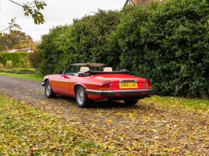 Image 33/50 de Jaguar XJS 5.3 V12 (1988)