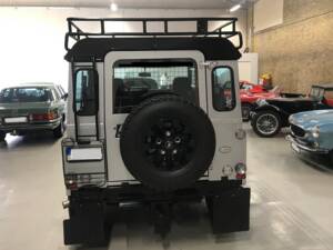 Bild 8/20 von Land Rover Defender 90 (1998)