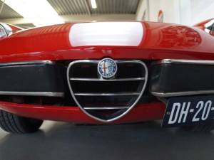 Bild 22/50 von Alfa Romeo 2000 Spider Veloce (1972)
