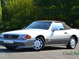 Image 4/50 of Mercedes-Benz 300 SL-24 (1993)