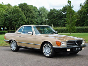 Image 18/26 of Mercedes-Benz 280 SL (1980)