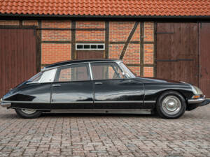 Image 16/56 of Citroën DS 20 Pallas (1971)