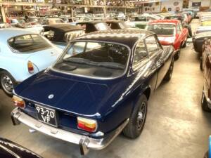 Image 32/39 de Alfa Romeo Giulia 1600 GT Junior (1973)