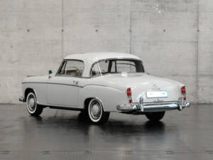 Afbeelding 3/5 van Mercedes-Benz 220 SE (1960)