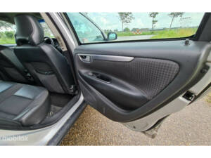 Image 18/46 of Volvo V 70 2.4 (2004)