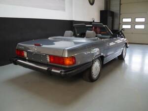 Bild 38/50 von Mercedes-Benz 560 SL (1989)