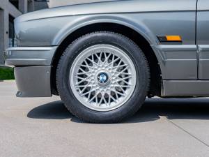 Image 5/34 de BMW 320is (1988)