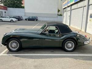 Image 6/7 de Jaguar XK 140 DHC (1956)