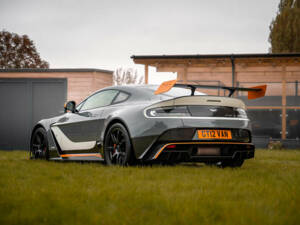 Bild 4/30 von Aston Martin Vantage GT12 (2015)