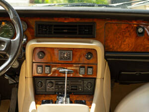 Image 76/100 of Jaguar XJ 12 (1991)