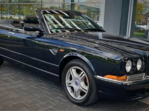 Image 49/63 of Bentley Azure Mulliner (2001)