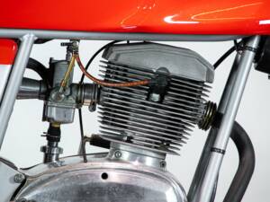 Image 18/50 of MV Agusta DUMMY (1980)