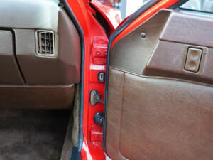 Image 42/50 of Porsche 924 (1981)