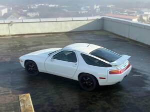 Bild 4/15 von Porsche 928 GTS (1995)