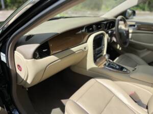 Image 47/50 of Jaguar XJ 3.0 (2009)