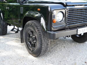 Bild 30/97 von Land Rover Defender 90 Td5 (2000)