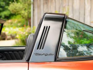 Image 33/90 of Porsche 911 Carrera 3.0 (1977)