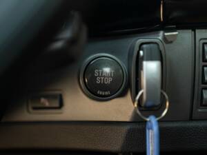 Image 43/50 of BMW 750iL (2001)