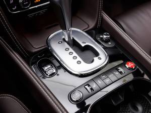 Image 25/37 de Bentley Continental GT V8 (2013)