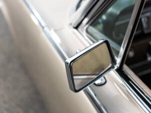 Bild 62/135 von Lincoln Continental Convertible (1965)