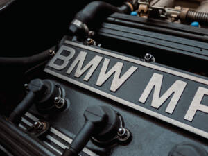 Image 42/42 of BMW 320is (1989)