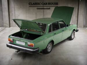 Bild 98/98 von Volvo 244 DL (1975)